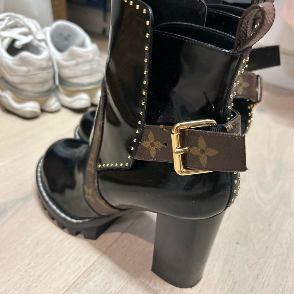 Louis Vuitton Black and Brown Heeled Boots w  free   LV  wristlet - Picture 7 of 8